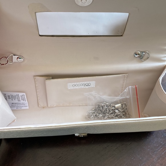 Satin clutch bag. - Picture 2 of 2